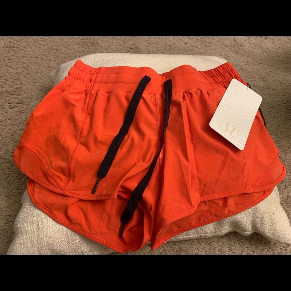 Lululemon hotty hot shorts - alarming